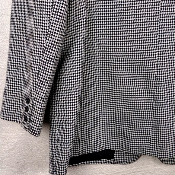 Spiegel Houndstooth Wool Blend One Notched Long Sleeve Button Front Blazer - Picture 13 of 14